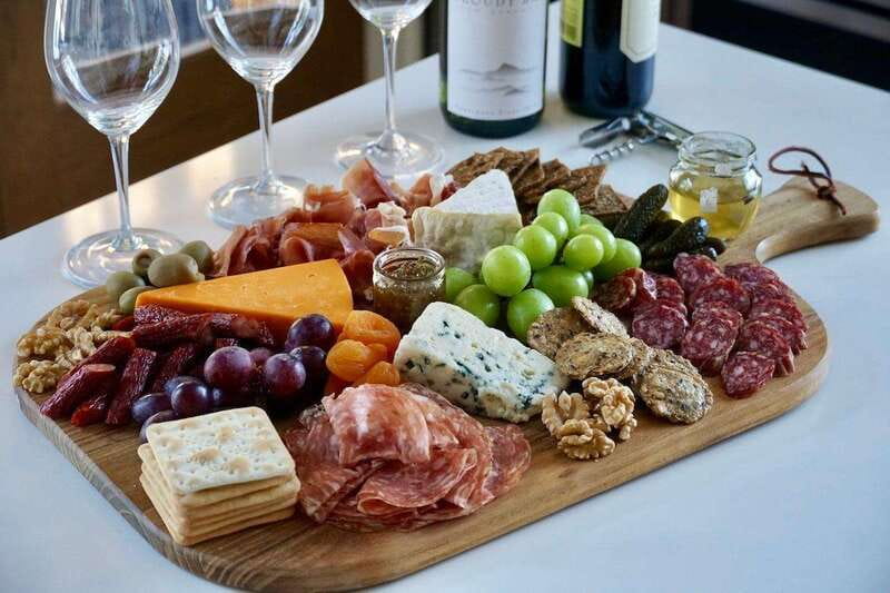 Kelowna: Sunset Sip Wine Tour - Key points to know before booking