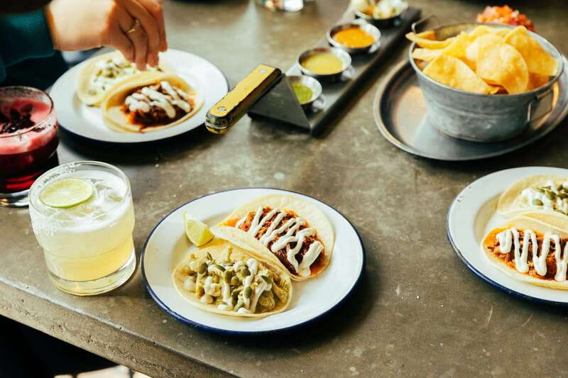 Kelowna: Walking Food Tour with 7 Tastings and 4 Drinks - The food stops: tea, bread, beer, and more