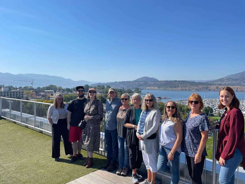 Kelowna: Walking Food Tour with 7 Tastings and 4 Drinks - Pacing, distance, and comfort