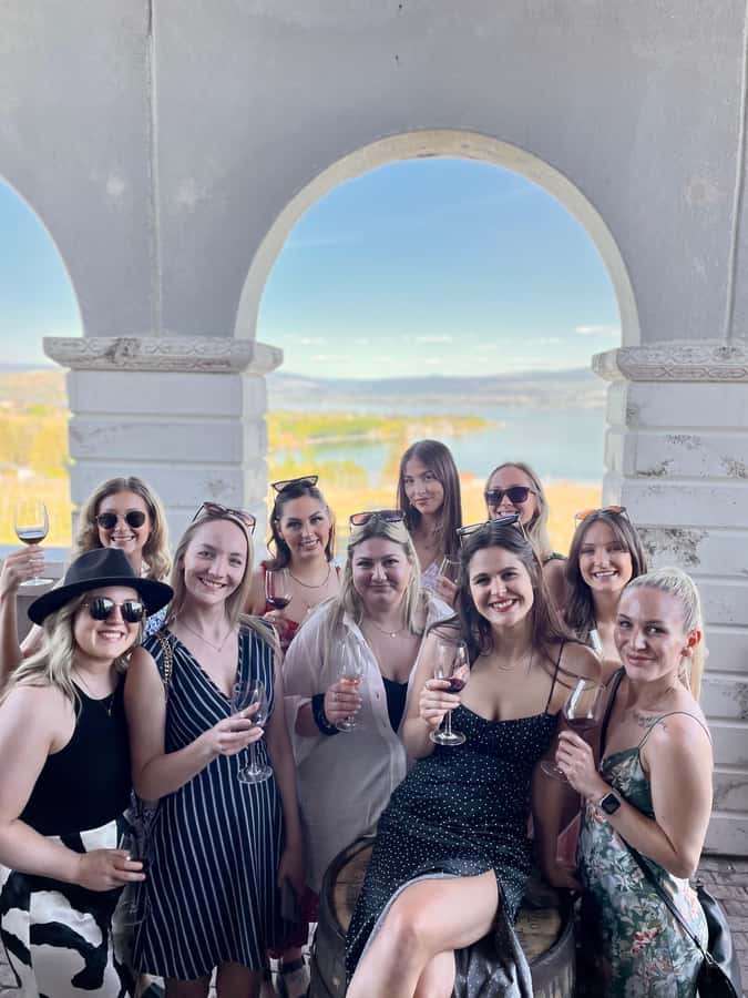 Kelowna: West Kelowna Half Day Guided Wine Tour - What 16 to 20 tastings really means