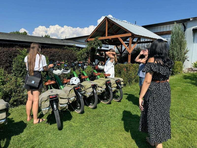 Kelowna: Wine Tasting by E-bike, Smartphone Guide & Lunch - The ride back and what the route demands