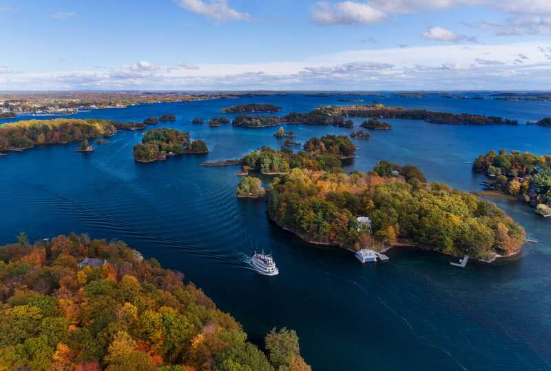 Kingston: Heart of the Thousand Islands Riverboat Cruise - Finding a good seat and handling the weather