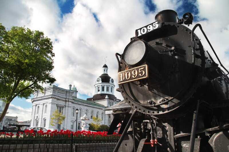 Kingston: Historic Downtown Walking Tour - A guide who can adjust to your group