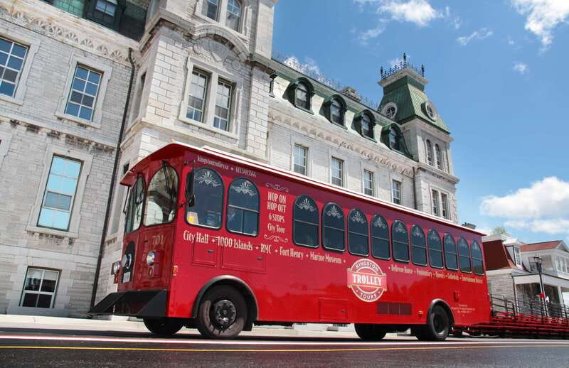 Kingston: Hop-On Hop-Off Trolley Tour - The red trolley ride and its 75-minute route