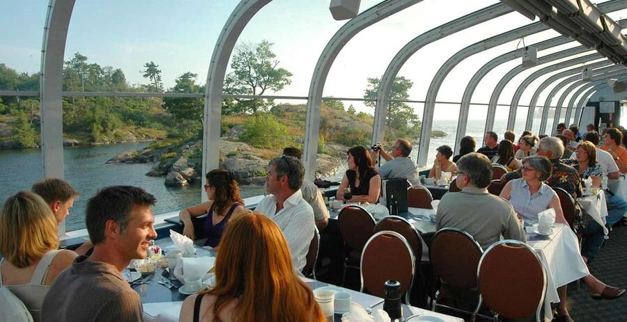 Kingston: Lunch Cruise of Thousand Islands - Who will enjoy this cruise most?