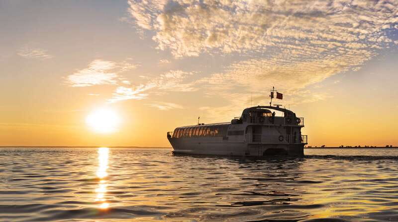 Kingston: Sunset Dinner Cruise - How the three-hour evening unfolds