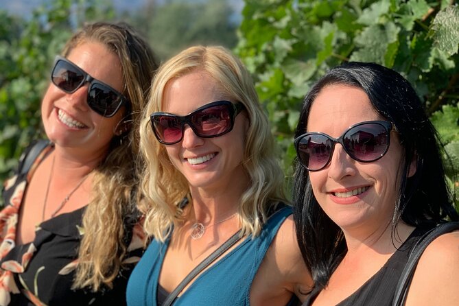 Lake Country Half Day Guided Wine Tour With 4 Wineries - A small vehicle and pickup make the logistics easy