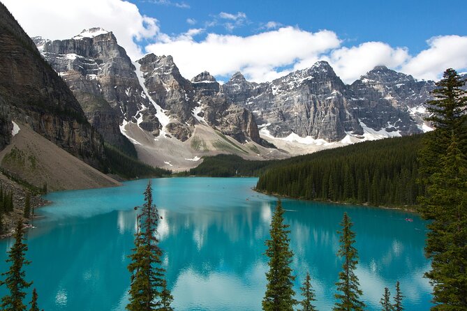 Lake Louise & Lake Moraine Tour - What the guides add to the day