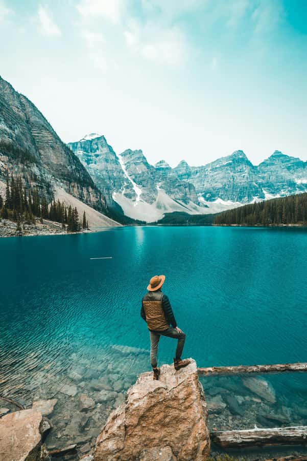 Lake Louise,Moraine,Emerald Lake,Johnston Canyon & BanffTour - Key points at a glance