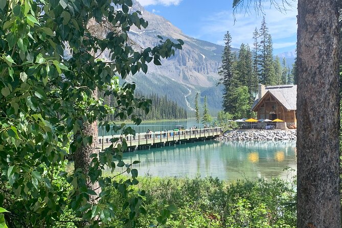Lake Louise Moraine Lake Emerald Lake Yoho Banff National Park - What the guides add to the day