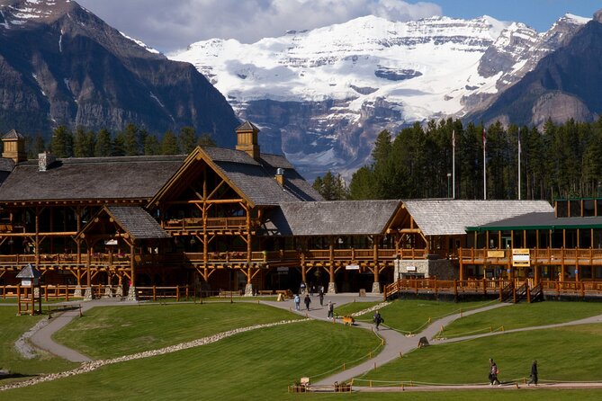 Lake Louise Summer Gondola Experience - Getting from the ski base to the alpine area