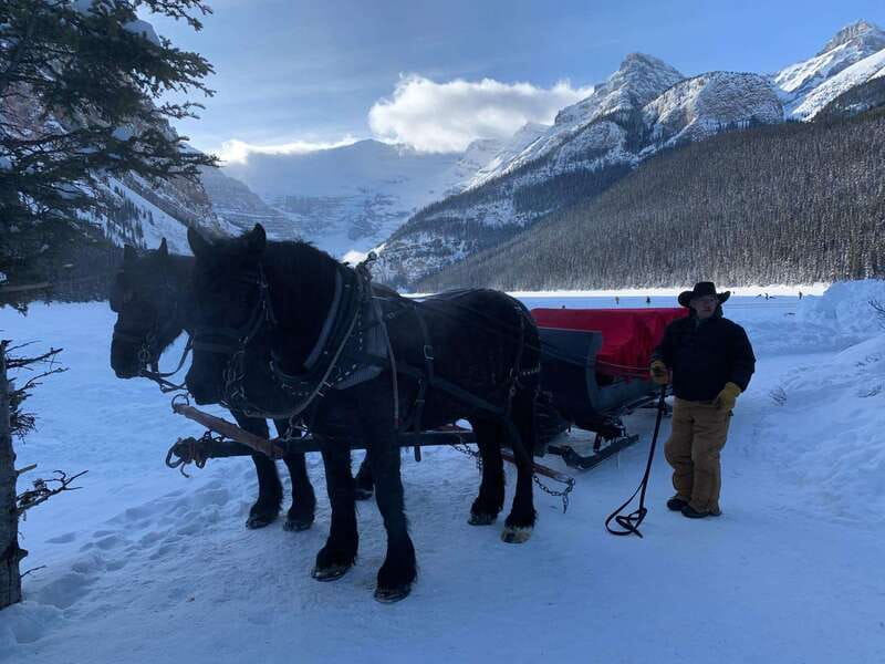 Lake Louise Winterland Tour - Trying the Included Snowshoes
