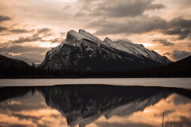 Lake Minnewanka, Peyto Lake, Bow Lake , Icefields - The coach, group size, and comfort