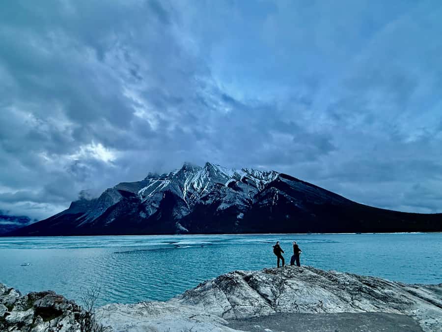 Lake Moraine Lake Louise Johnston Canyon Banff Town Day Tour - What to pack and what costs extra