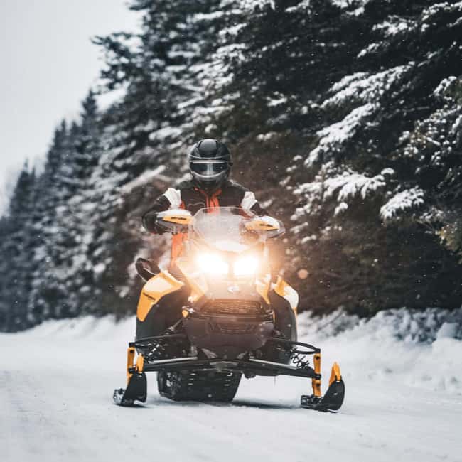Laurentians: Snowmobile Guided Tour - The first stretch, smooth enough to settle in