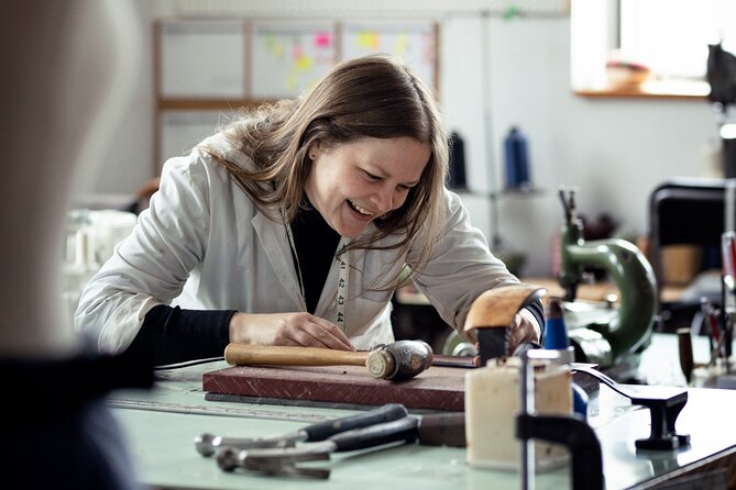 Leather belt making workshop - Assembly, finishing, and the required hammer blows