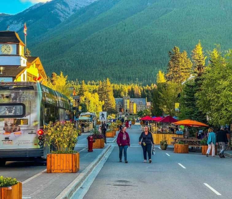 Louise Louise, Banff Gondola, Minnewanka & Emerald Lakes - Guides and the value of a small group