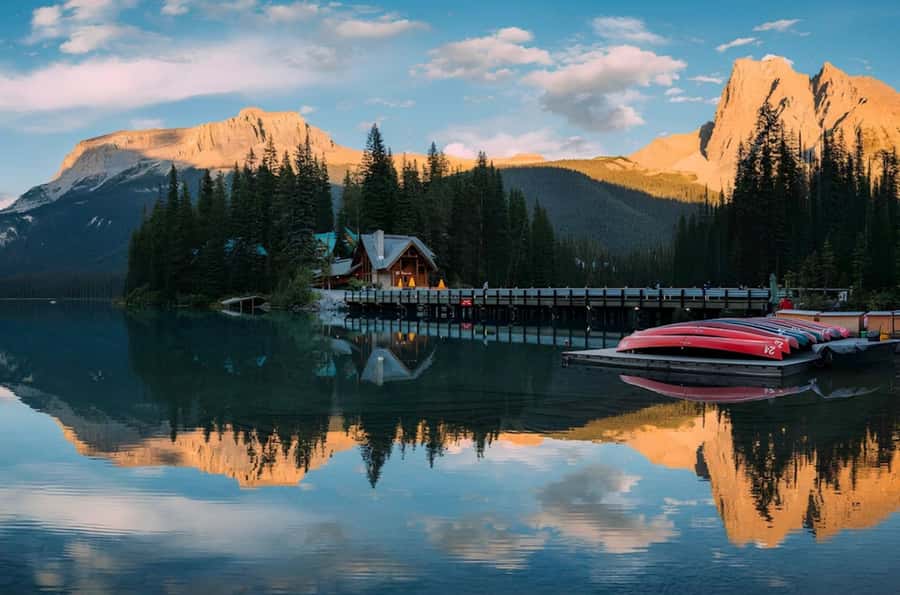 Louise, Moraine/Bow, Emerald, Peyto- 4 Lake Tour - Emerald Lake changes the color palette