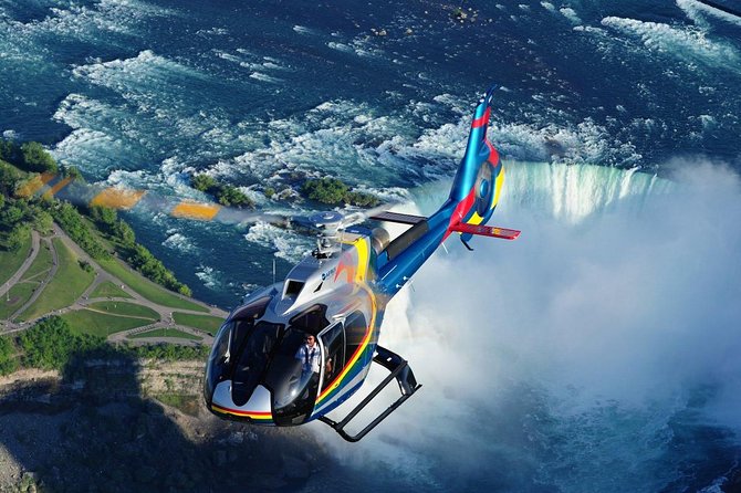 Luxury Niagara Falls Day Trip from Toronto with Cruise and Lunch - Small stops along the Niagara Parkway