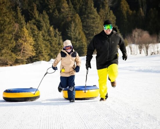 Mont-Tremblant Snow Tubing - The warm-up space and cafeteria