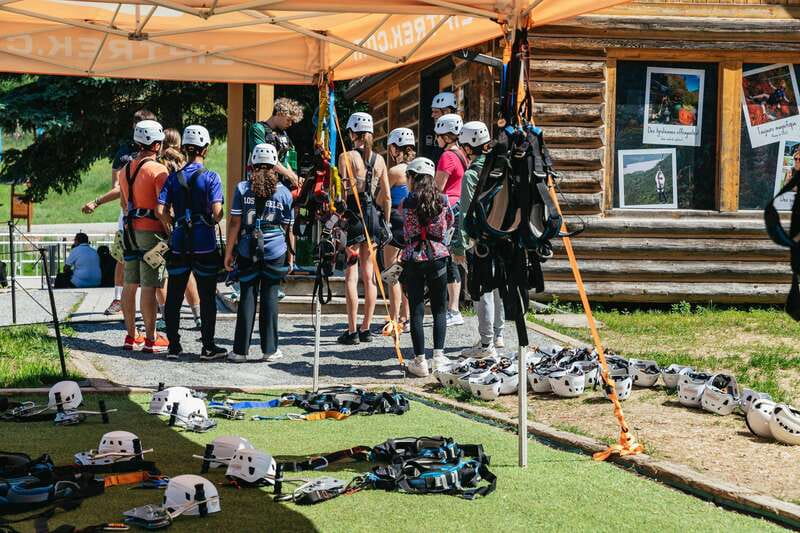 Mont Tremblant: Summit Zip-Lining Tour with 5 Zip Lines - Booking, cancellations, and practical rules