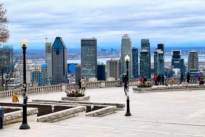 Montreal: 3-Hour Private Car Tour with Expert & Free Pick up - Old Montreal: cobblestones, founders, and the river