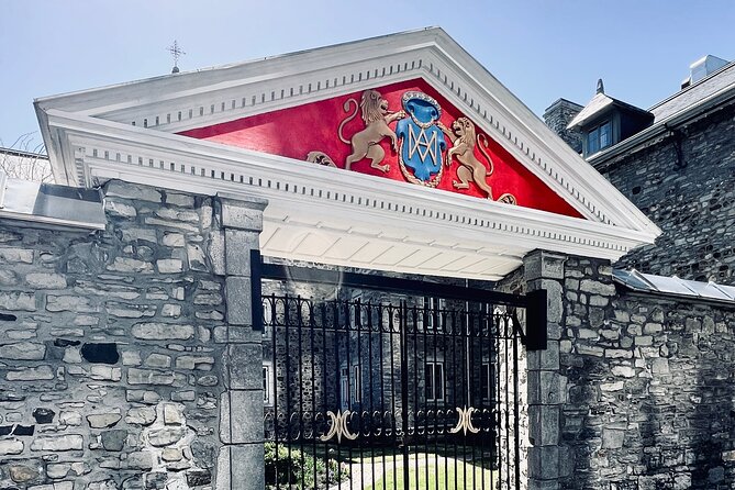 Montreal: 3-Hour Private Car Tour with Expert & Free Pick up - Chalet du Mont-Royal and the city from above