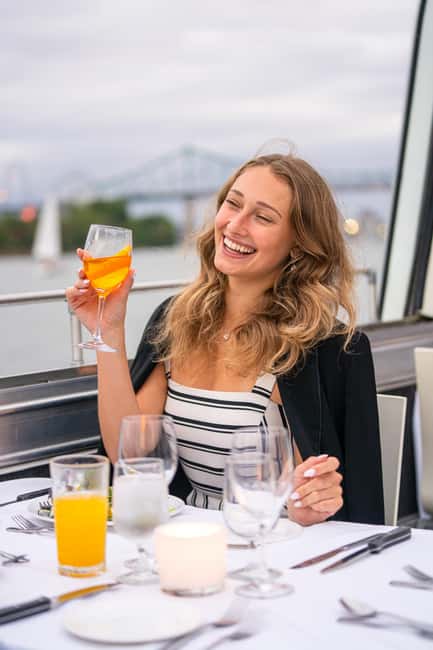 Montreal: Bateau-Mouche Cruise with A La Carte Dinner Option - Who should book this experience