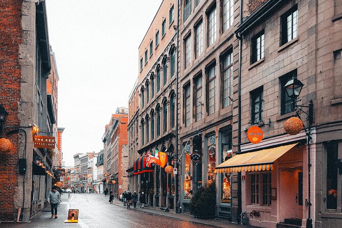Montreal City Highlights 3 Hour Walking Tour | Gratuity-Based - Victoria Square and the city’s financial landmarks