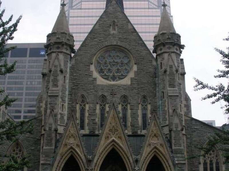 Montreal : Downtown & Underground Walking Tour with a Guide - Place Ville Marie and Montreal’s modern centre