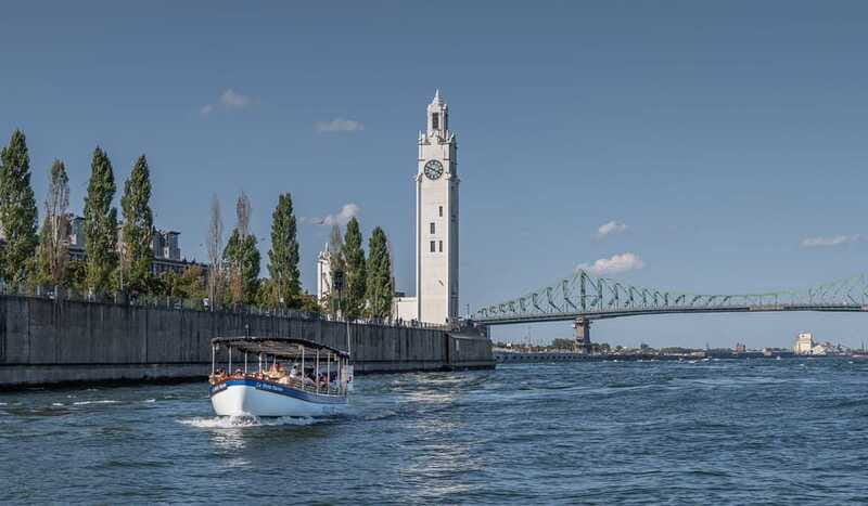 Montreal: Electric Boat Cruise with Onboard Drinks - Drinks, seating, and the practical details that matter