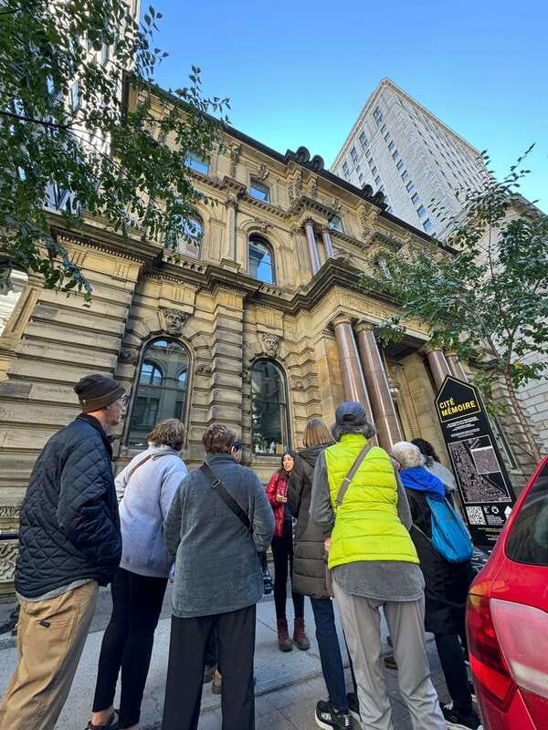 Montreal: Essential Neighborhoods Walking Tour + Basilica - Chinatown for a quick taste of Montreal