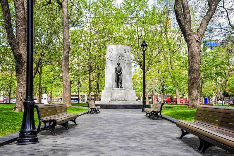 Montreal: Hop-On Hop-Off Double-Decker Bus Tour - Chinatown, the Village, Latin Quarter, and Festival Quarter