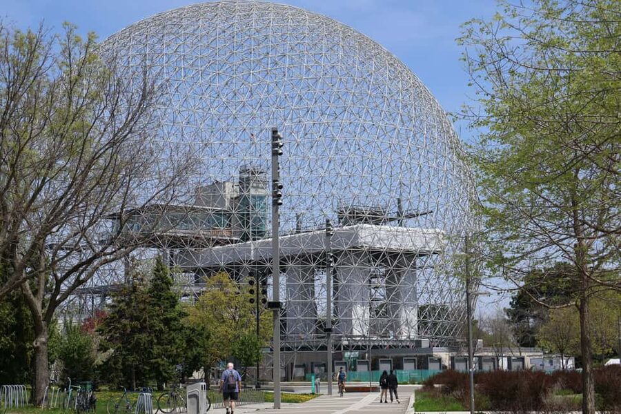 Montreal: Iconic Landmarks All-Inclusive VIP Experience - Timing, airport pickups, and practical advice