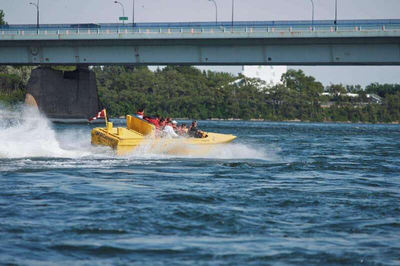 Montreal: Jet Boating on the Lachine Rapids - Guides, captains, and the tone on board