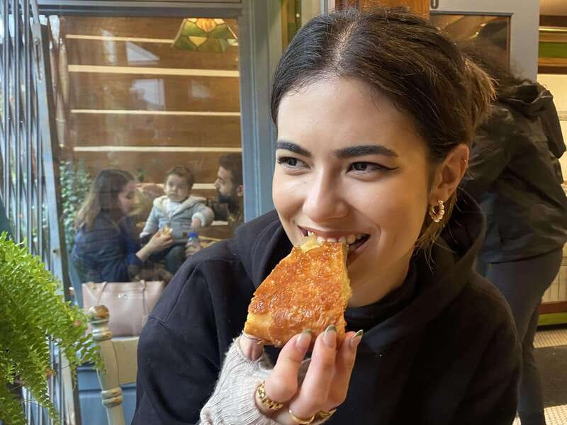 Montréal: Mile End Foodie Tour with Tasting - Smoked meat and the Wilensky Special