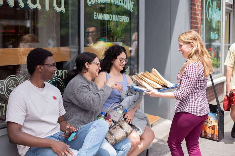 Montreal: Mile-End Foodie Walking Tour with 7 Tastings - The Italian café finish is the calmest stop