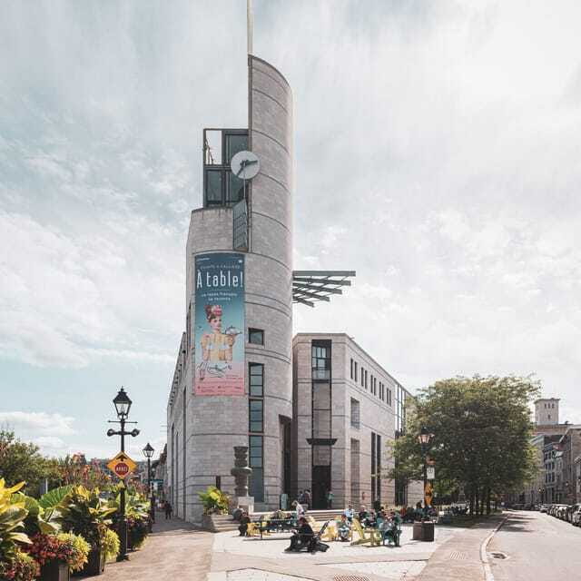 Montreal: Old Montreal Guided Walking Tour - Place Jacques-Cartier and Bonsecours Market