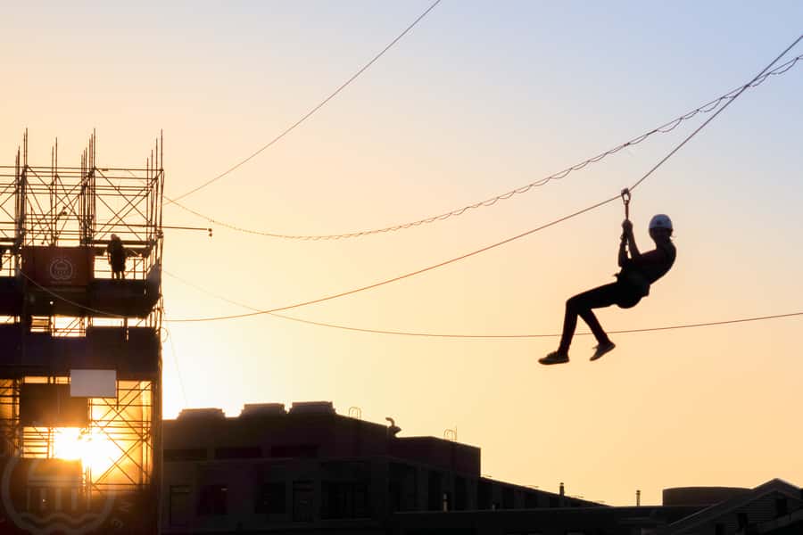 Montreal Old Port: Urban Zipline Ticket - Landing and the Real Length of the Experience