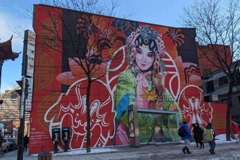 Montreal: Private custom walking tour with a guide - A private way to make sense of Montreal