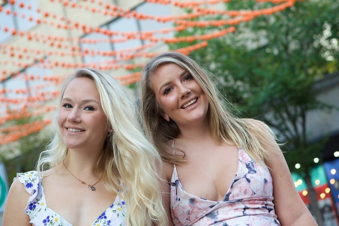 Montreal Private Photo Shoot with Pro Photographer - Indoor options and weather planning