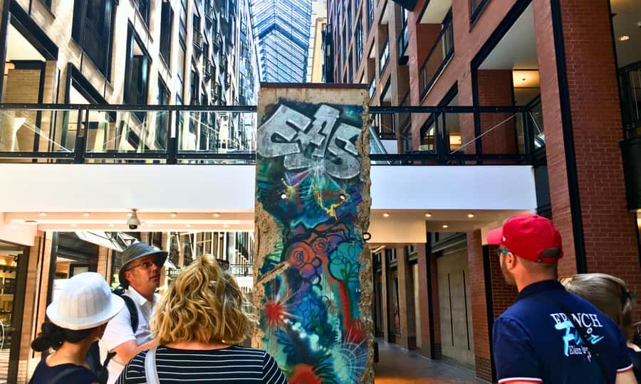 Montreal: Private Walking Tour of Downtown & Underground - Why two hours may feel short
