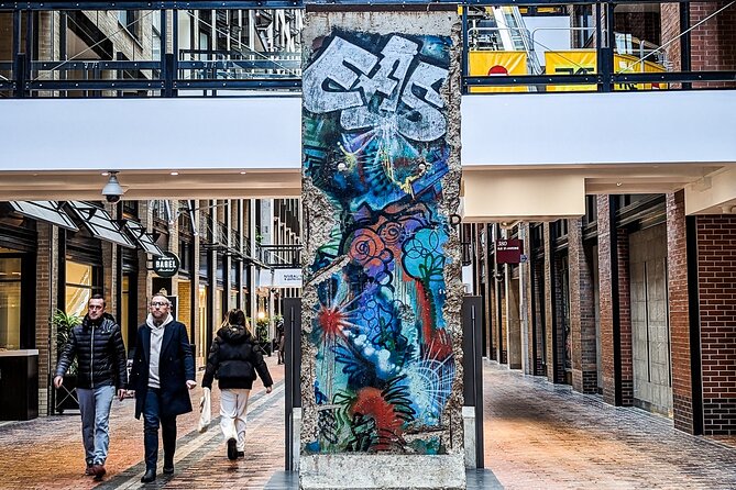Montreal RESO Underground City + Downtown Tour by MTL Detours - The guides make the difference