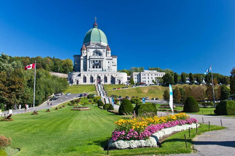 Montreal: Small Group Tour with River Cruise and Notre Dame - From McGill to Chinatown and Old Montreal