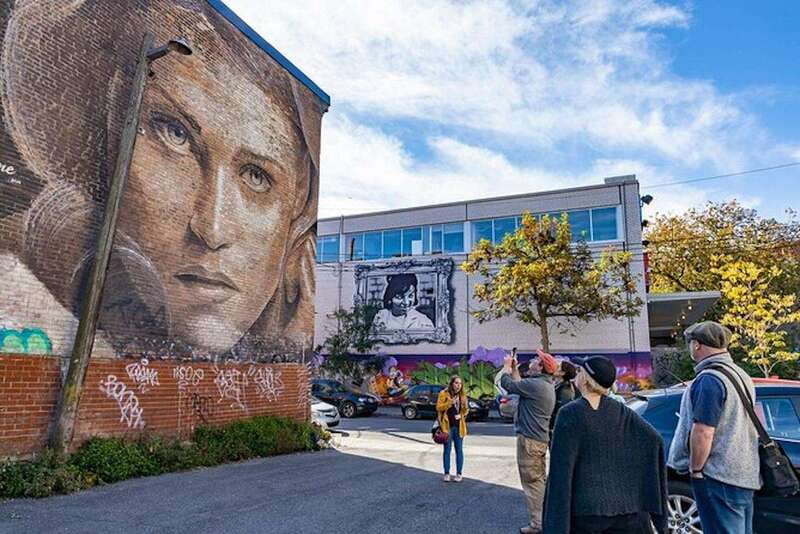 Montreal: The Original Locally Owned Street Art Walking Tour - Saint-Laurent Boulevard as an outdoor gallery