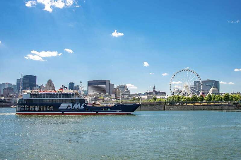 Montréal: Weekend River Brunch Cruise - The first hour: a full brunch at the table