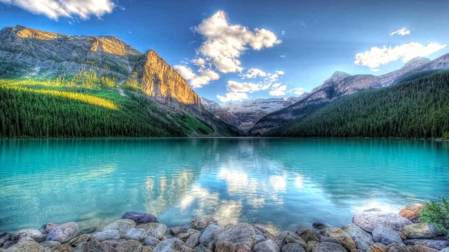 Moraine Lake 1.5hr & Lake Louise Shuttle from Canmore/Banff - Why this half-day shuttle makes sense