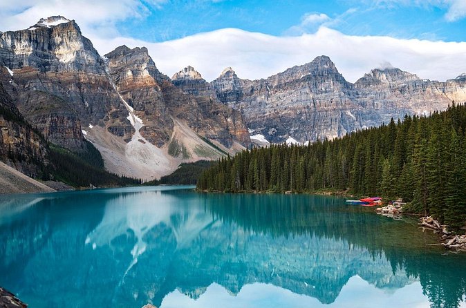 Moraine Lake and Lake Louise Private Premium Day Tour - What the guide adds to the day