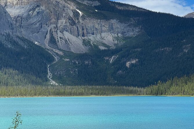 Moraine Lake Lake Louise Emerald Lake Banff Town & Natural Bridge - The winter route changes the whole experience