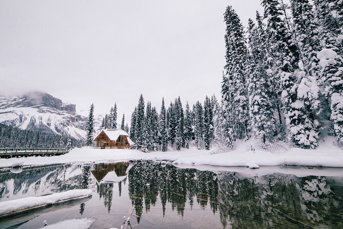 Moraine Lake & Lake Louise Sunset & Wildlife Adventure - Why this evening tour works so well